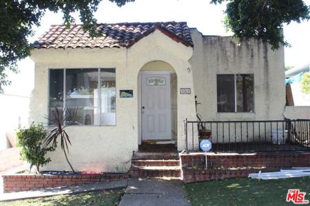 1561 W 7th Street