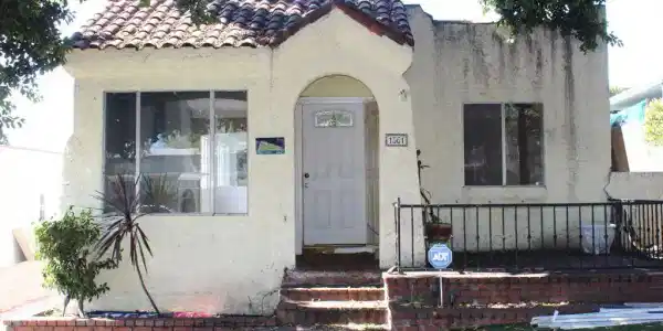 1561 W 7th Street