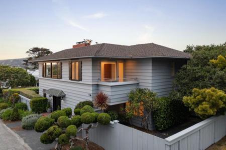 2416 Bay View Avenue