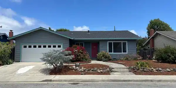 142 Sir Francis Court