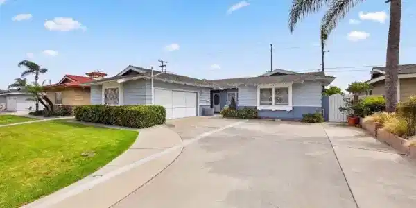 6082 Medford