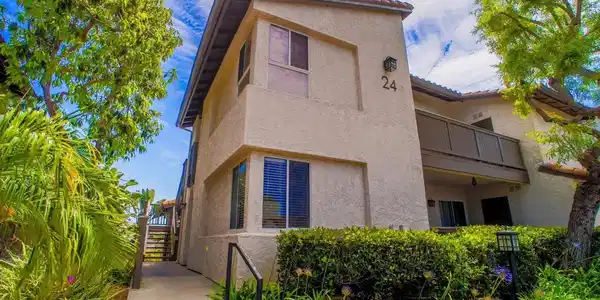 24 Corniche Dr