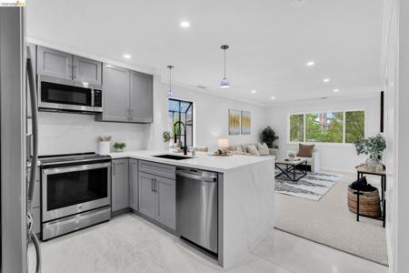 210 Chatham Ct