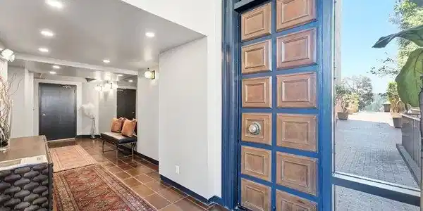 Image 4