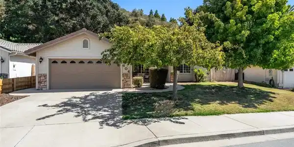604 Hillside Court