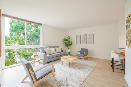 3050 Rue Dorleans