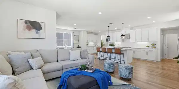37352 Watersail Way