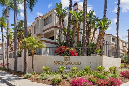 2971 Plaza Del Amo