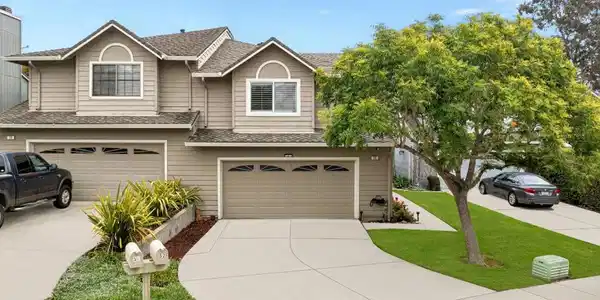 52 Winding Way