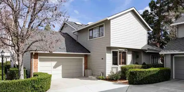 11 Chateau Drive