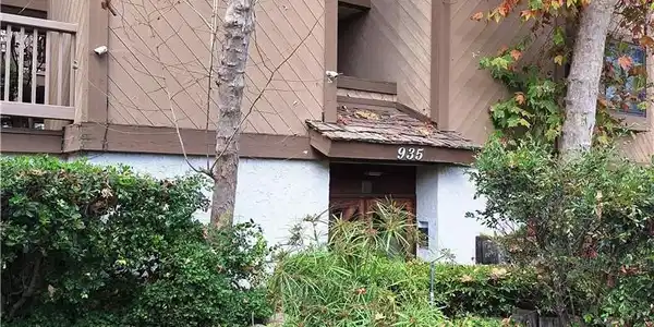 935 Main Street