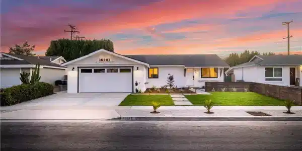 15801 Carrie Lane