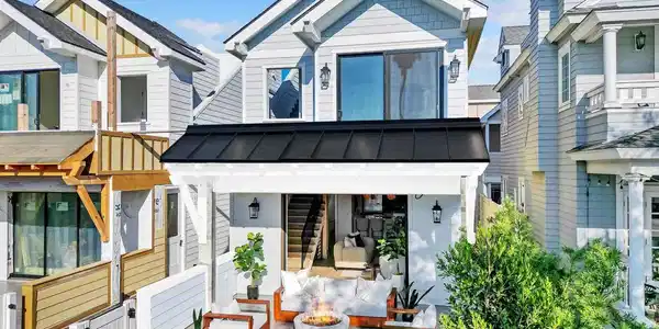 841 G Ave.