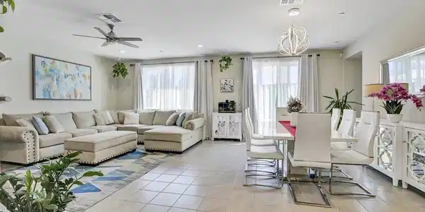 4014 Kenwood Cir