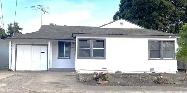2770 Greenwood Drive