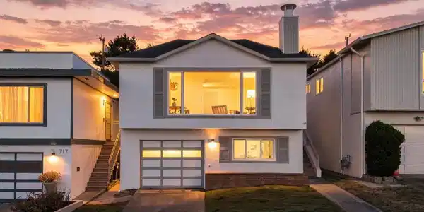 725 Clarinada Avenue