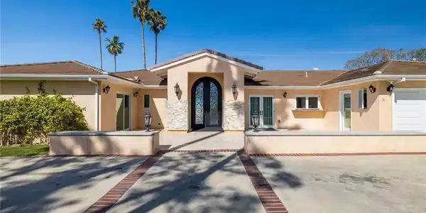 21 Coveview Drive