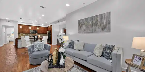 1656 Lee Way