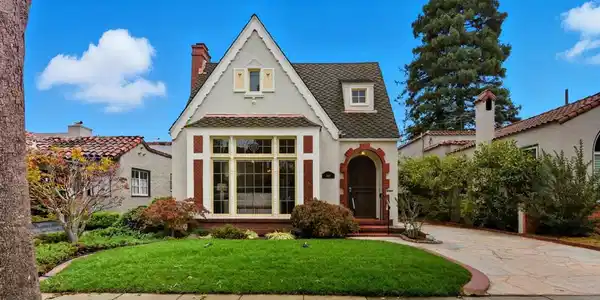 1818 Fremont Dr