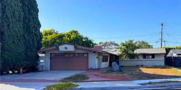 208 Wellesley Lane
