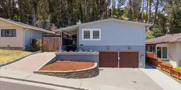 2306 Valleywood Drive