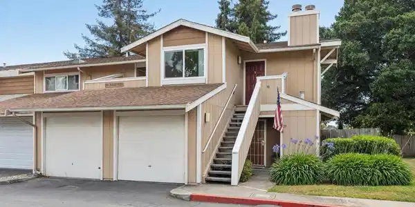 26 Raintree Ct