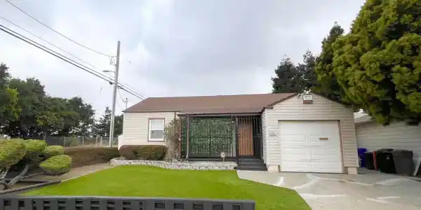 5401 Solano Ave