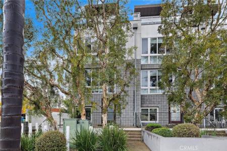 4151 Redwood Avenue #106