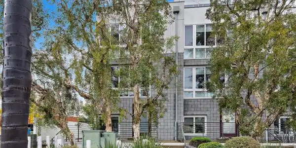 4151 Redwood Avenue #106