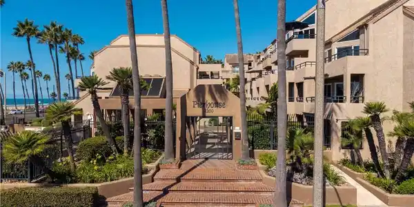 1200 Pacific Coast Highway