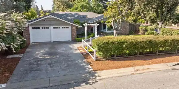 26 Sevilla Drive