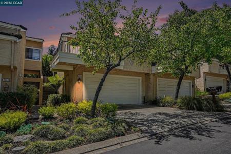 2042 Lost Lake Pl