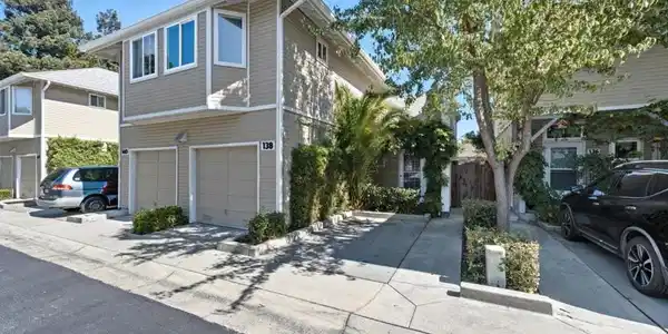 138 Blossom Circle