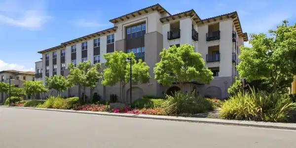 1069 Bigleaf Place