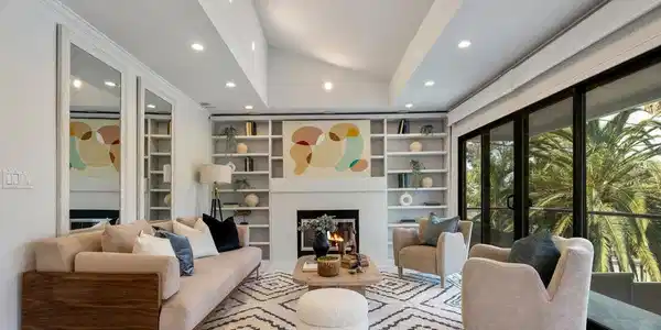 386 Entrada Drive