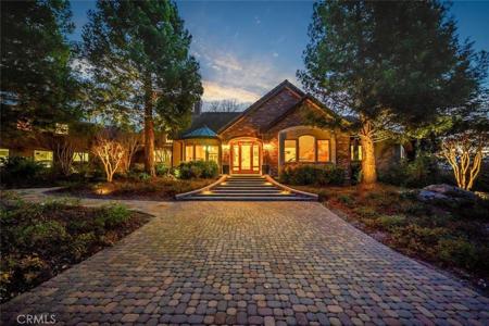 6550 Avila Valley Drive