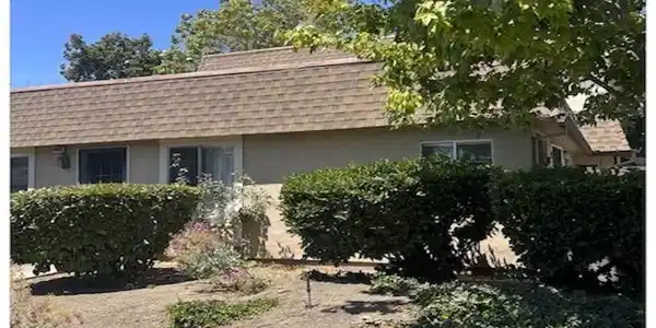 38605 Vancouver Common
