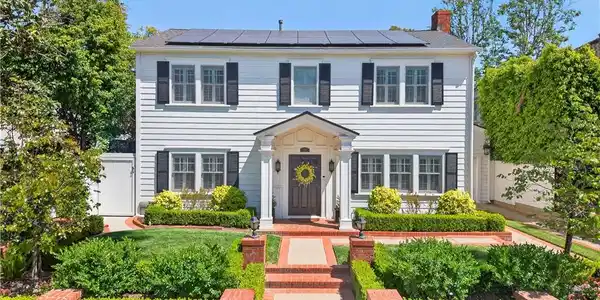 210 Bennett Avenue
