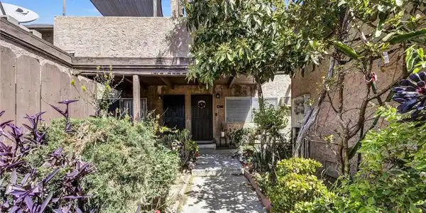 1837 Temple Avenue