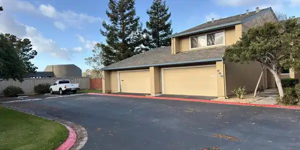 748 Aries Ln