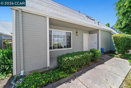 1646 Somerset Pl