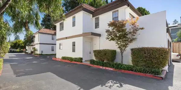 101 E Middlefield Road