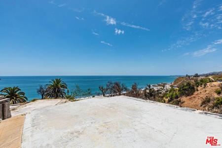 21470 Rambla Vista