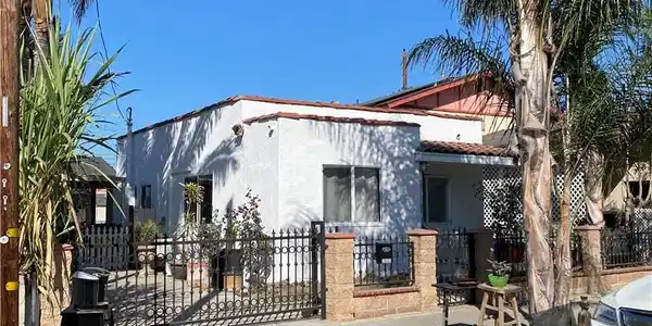 2033 W Burnett Street