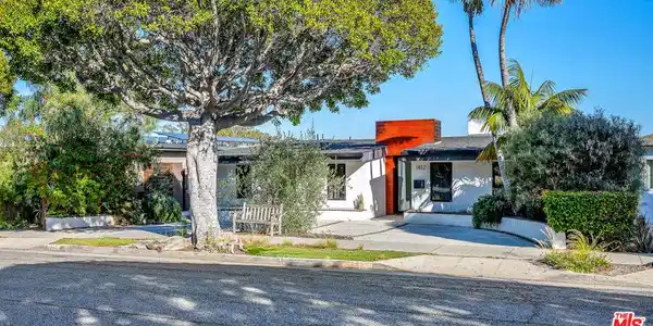 1812 Navy Street