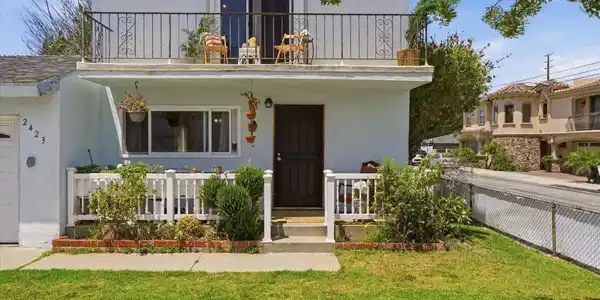 2423 Huntington Lane