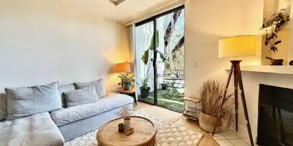2500 Abbot Kinney Boulevard