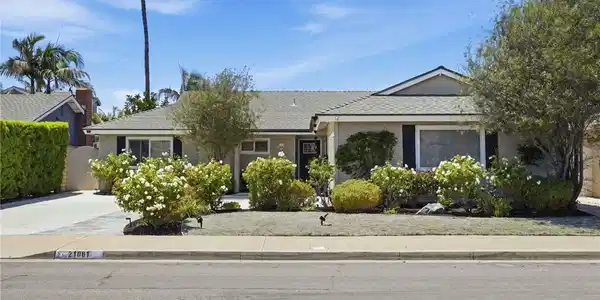 21061 Miramar Ln