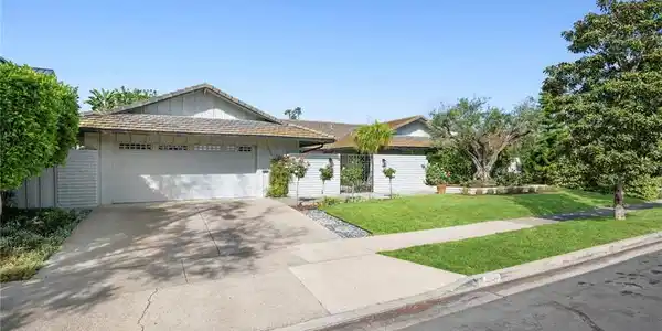 2024 Windward Lane