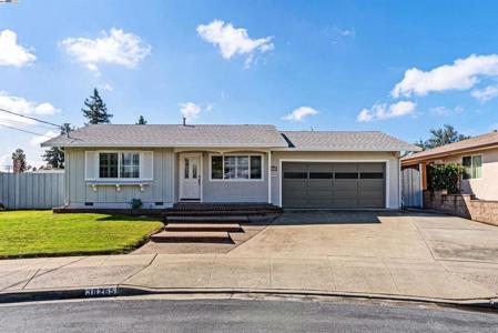 38265 Corrigan Ct